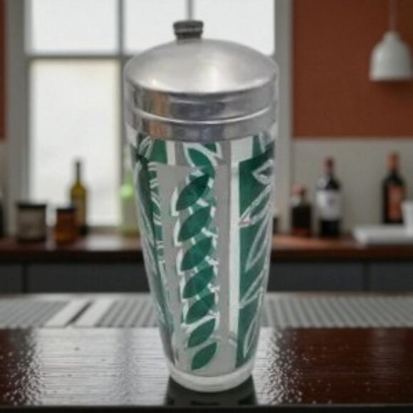 Mid Century Bar Shaker Leaf Design Green White Drinkware Barware - Picture 3 of 9